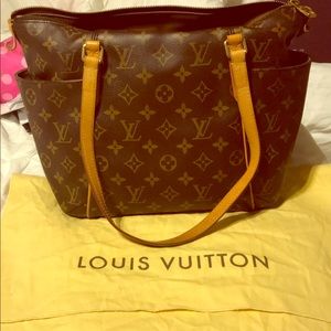 Authentic Louis Vuitton Totally MM